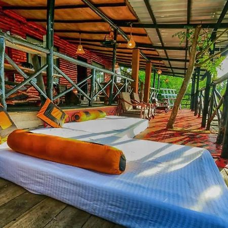Hilltop Wood Lodge Ella Luaran gambar
