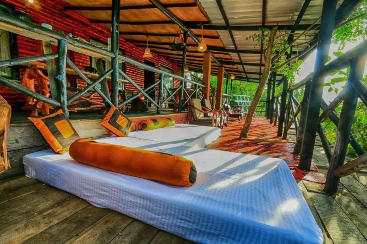 Hilltop Wood Lodge Ella Luaran gambar